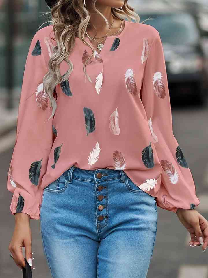 Blusa estampada de manga larga con cuello con muescas