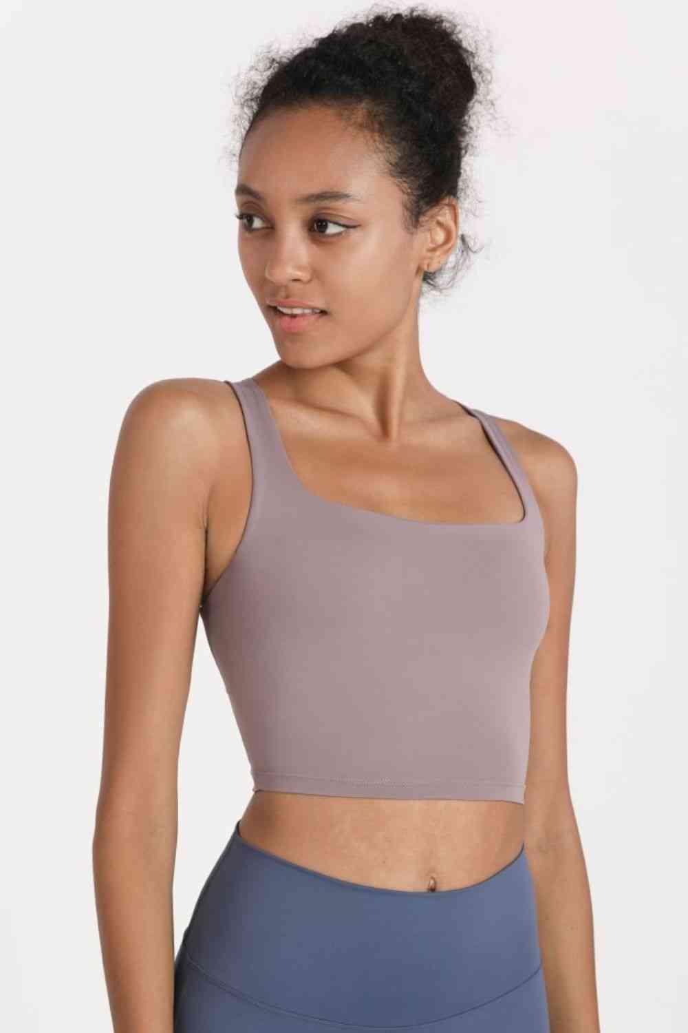 Camisole de sport courte croisée à dos ouvert