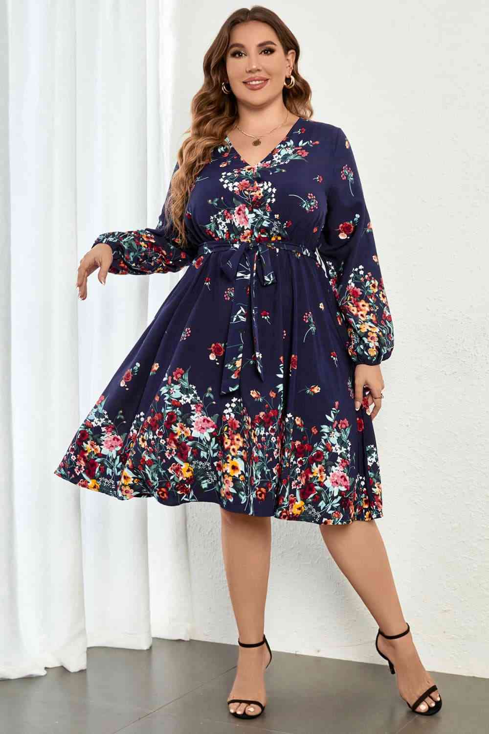 Melo Apparel Vestido de manga larga con cintura con lazo floral de talla grande