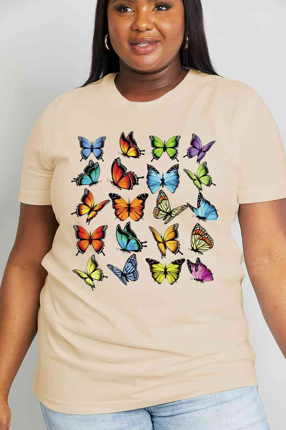 T-shirt en coton à motif papillon pleine grandeur Simply Love