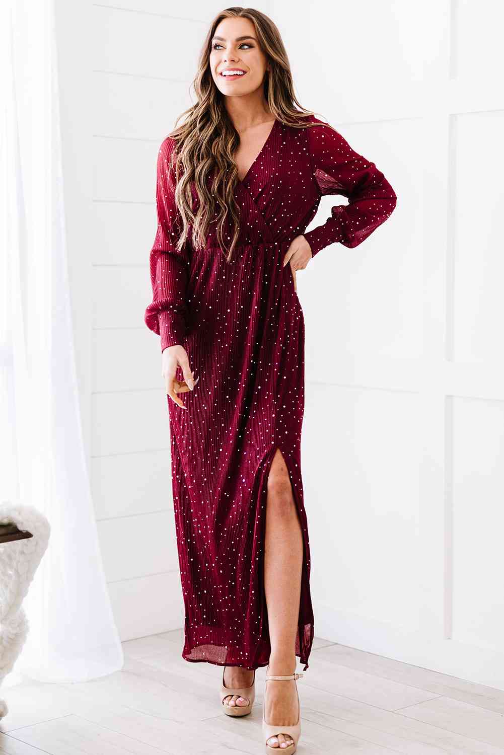 Robe longue fendue avec surplis en strass