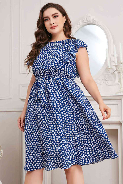 Plus Size Round Neck Tie Waist Dress