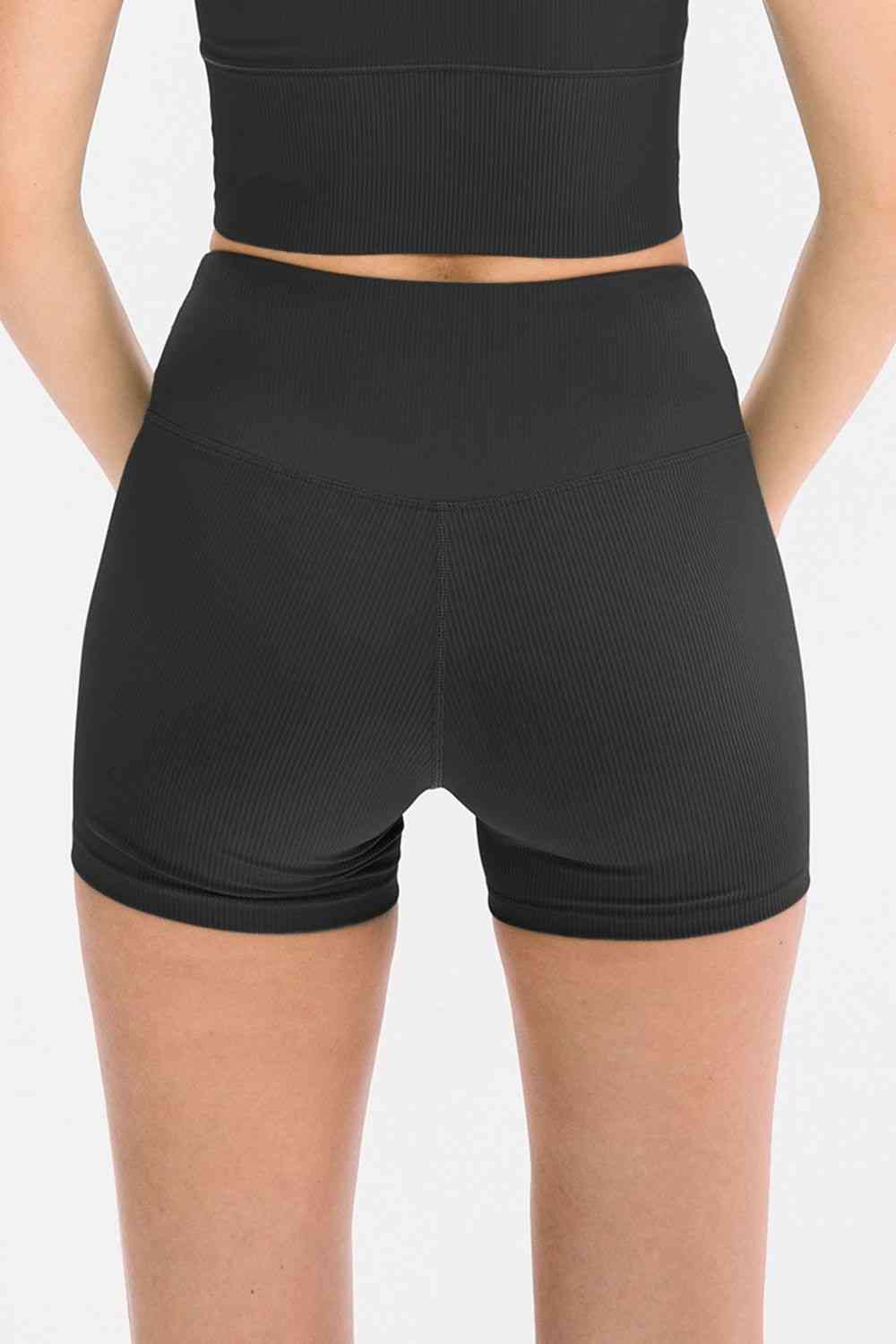 Short de sport coupe slim à large ceinture