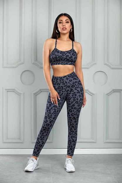 Ensemble soutien-gorge de sport et leggings à découpe léopard