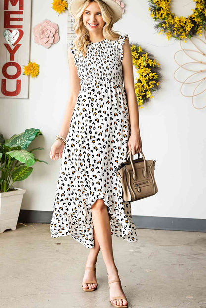 Vestido con dobladillo con volantes y estampado de leopardo