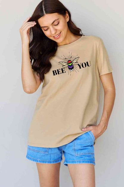 Simply Love Taille réelle BEE YOU T-shirt graphique