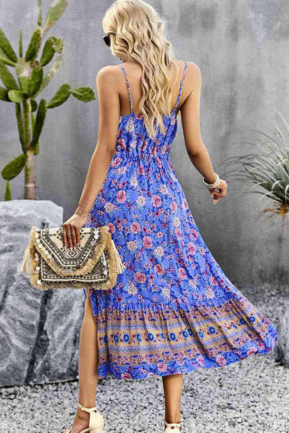 Vestido bohemio con tirantes finos y abertura con cordón