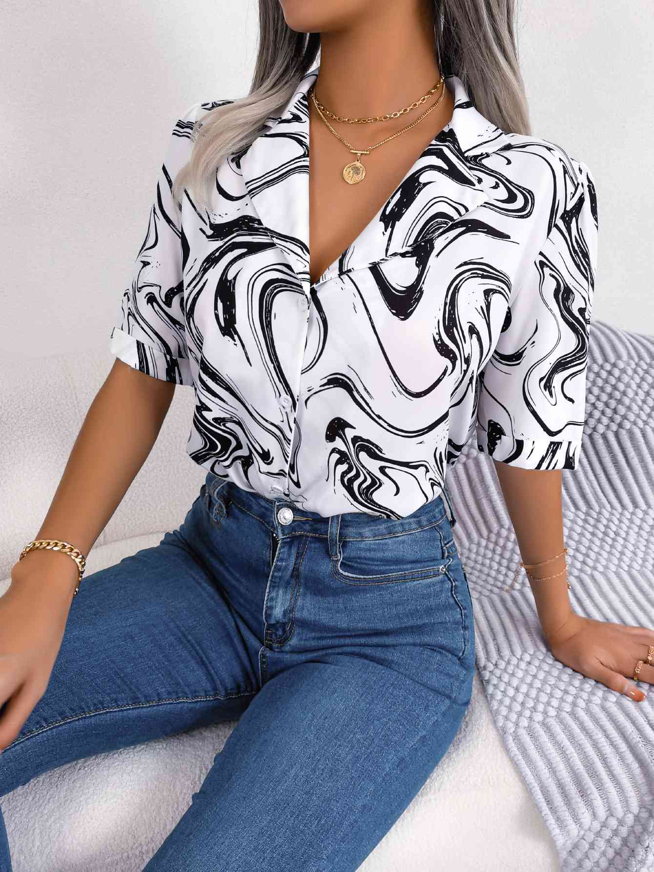 Camisa estampada con cuello de solapa