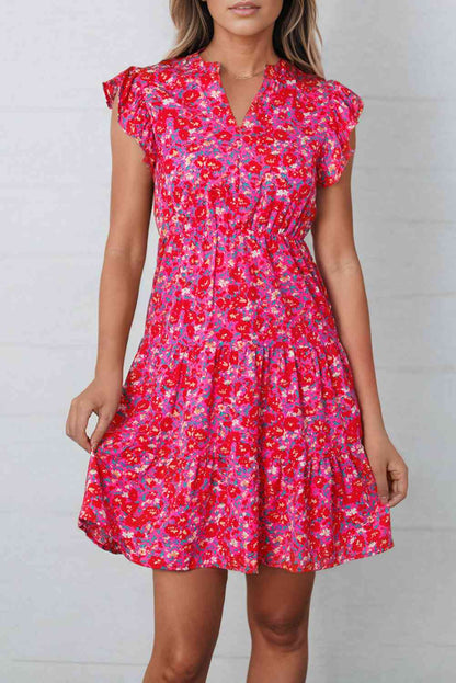 Minivestido con estampado floral, cuello con muescas y mangas japonesas