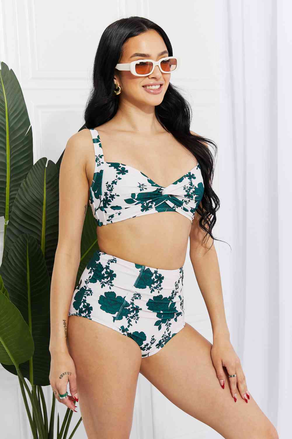 Bikini de talle alto en color bosque Take A Dip Twist de Marina West Swim