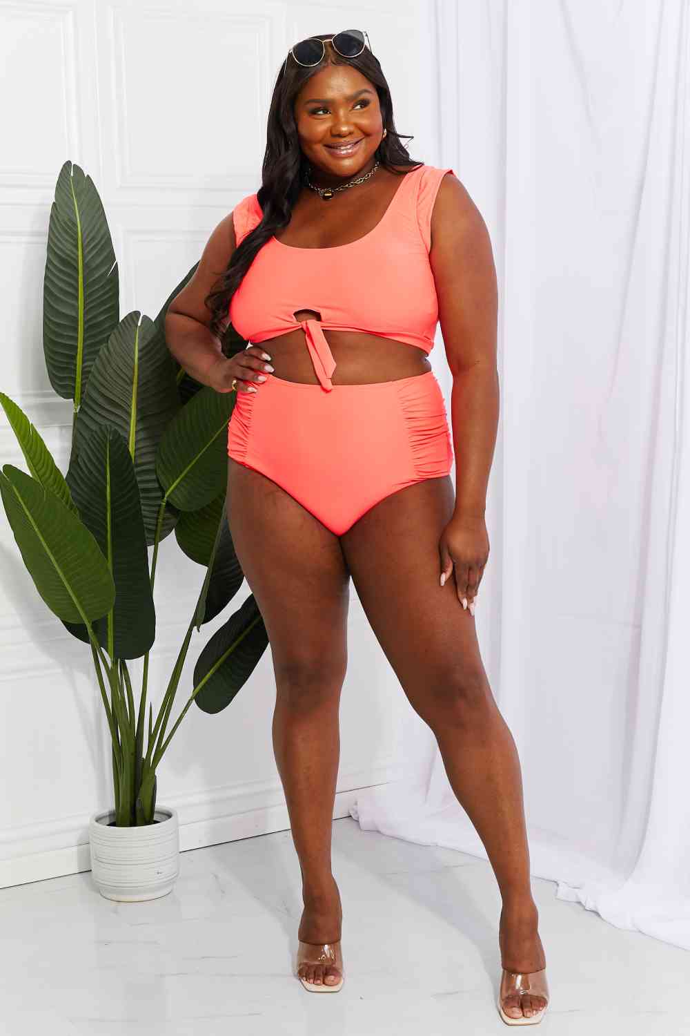 Conjunto de top de baño corto y braguitas fruncidas Sanibel de Marina West Swim en coral