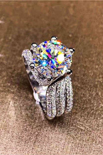 Bague à trois couches de moissanite adorée de 3 carats