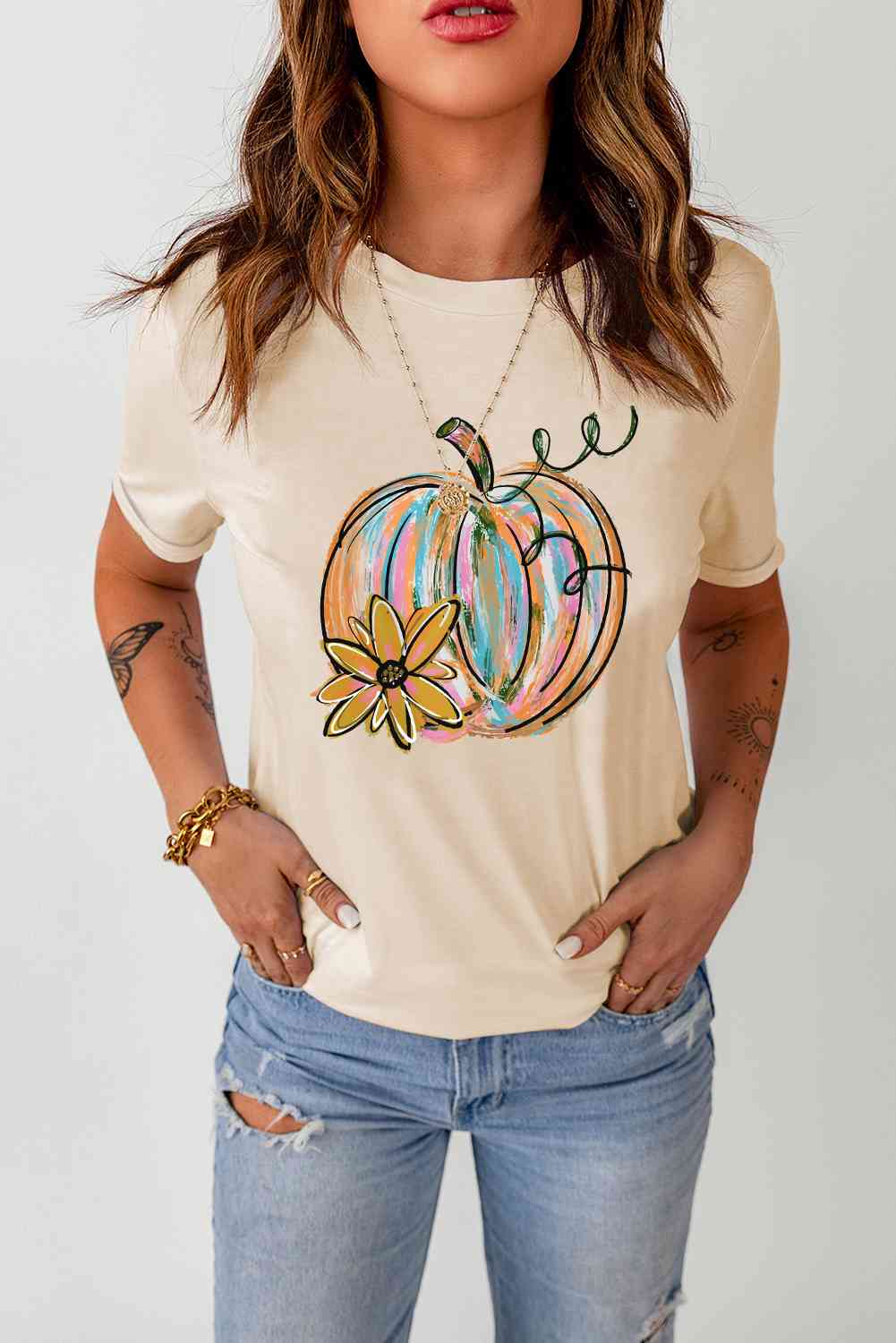 Camiseta con cuello redondo y gráfico de calabaza