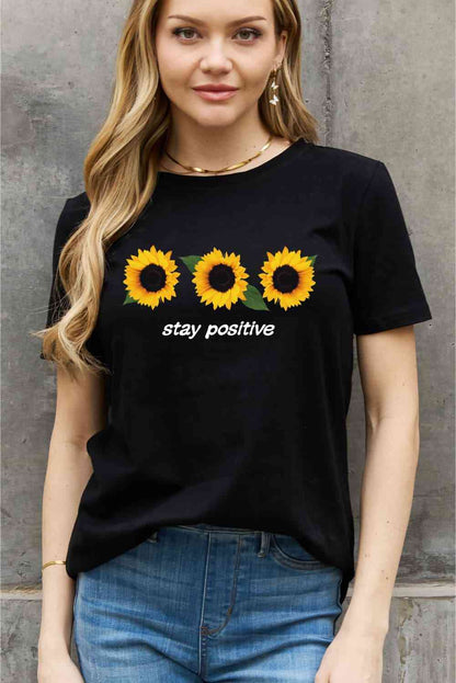 Camiseta de algodón con estampado de girasoles STAY POSITIVE de tamaño completo de Simply Love