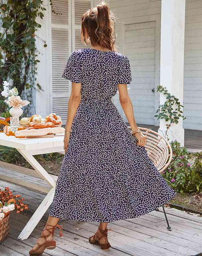 Vestido midi floral de manga corta con abertura