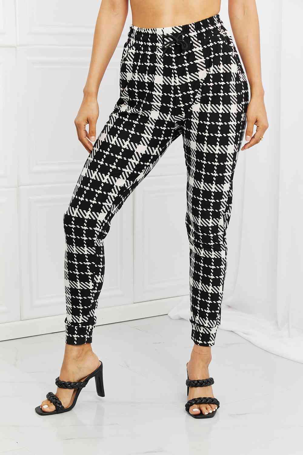 Leggings Depot Stay In Full Size Printed Joggers