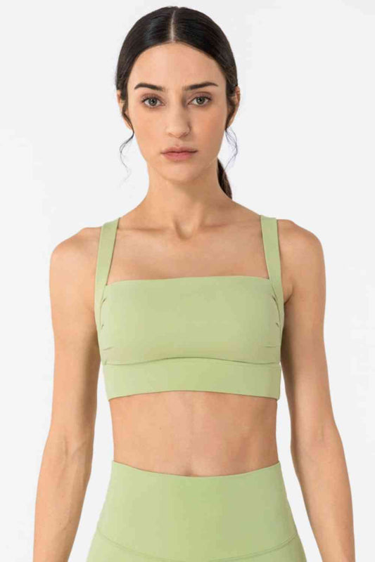 Soutien-gorge de sport à détails plissés et dos ouvert