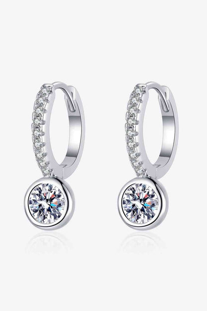 Boucles d'oreilles pendantes plaquées rhodium moissanite 1 carat