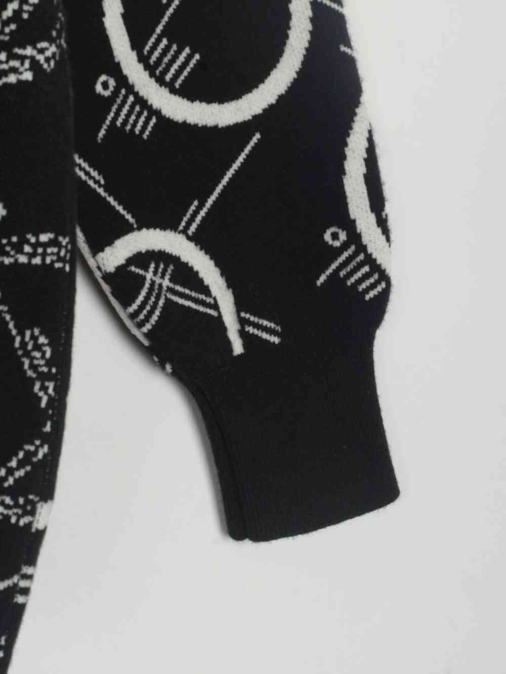 Suéter estampado con dobladillo con cordón