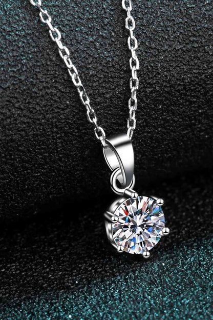 Adored Obtenez ce dont vous avez besoin Collier pendentif Moissanite