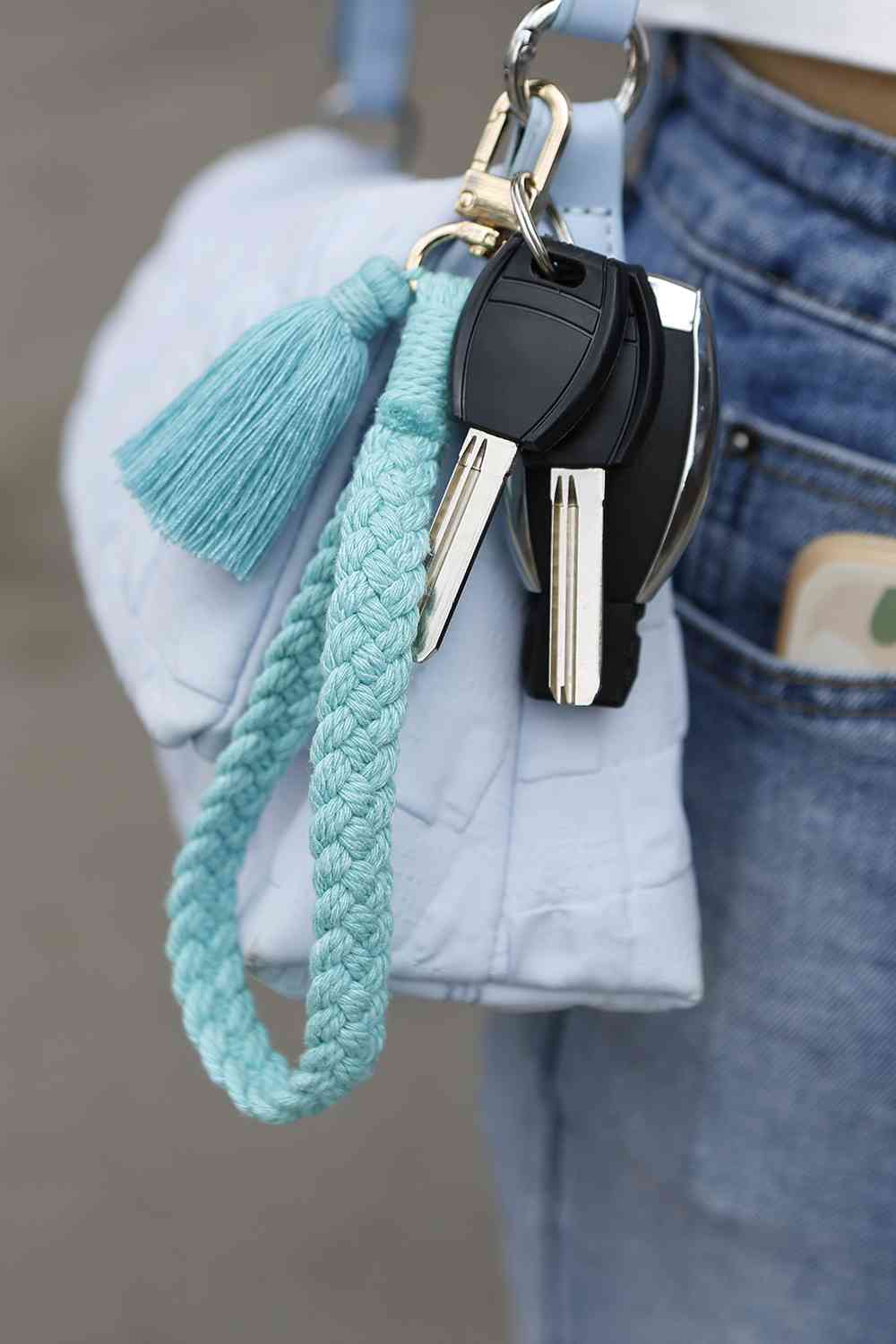 Porte-clés à fermeture en alliage de pompon en coton