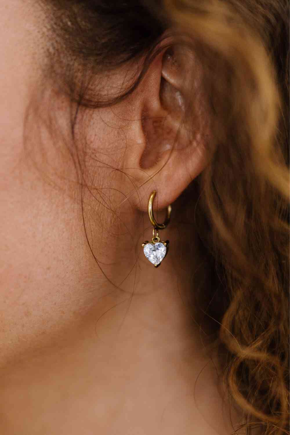 Boucles d'oreilles pendantes plaquées or et strass Shine Bright