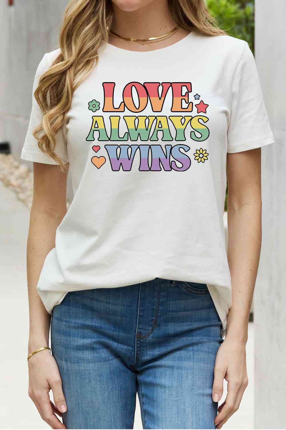 Camiseta de algodón con estampado LOVE ALWAYS WINS de tamaño completo de Simply Love