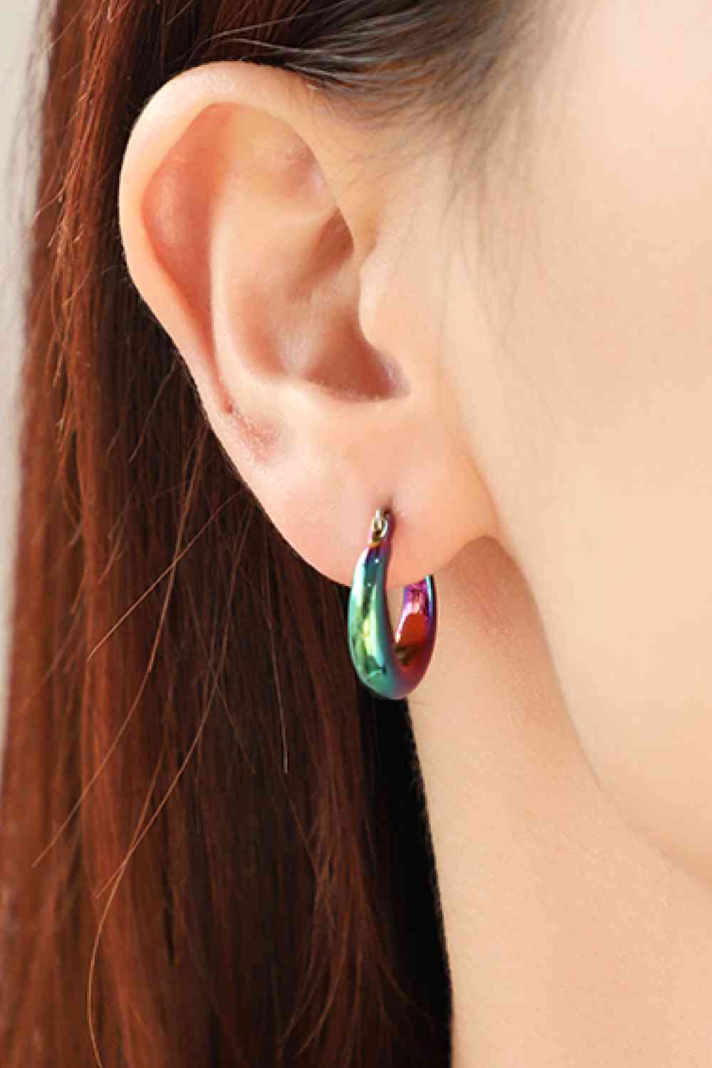 Boucles d'oreilles Huggie multicolores Darling Heart