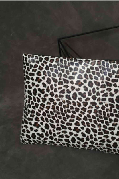 Clutch de piel sintética con estampado de leopardo