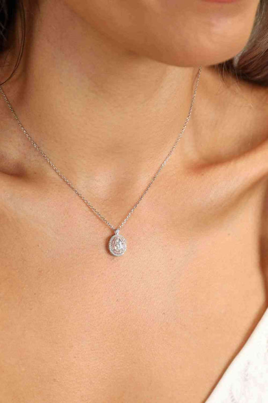 Adored Collier avec pendentif en moissanite 1 carat en argent sterling 925 rhodié