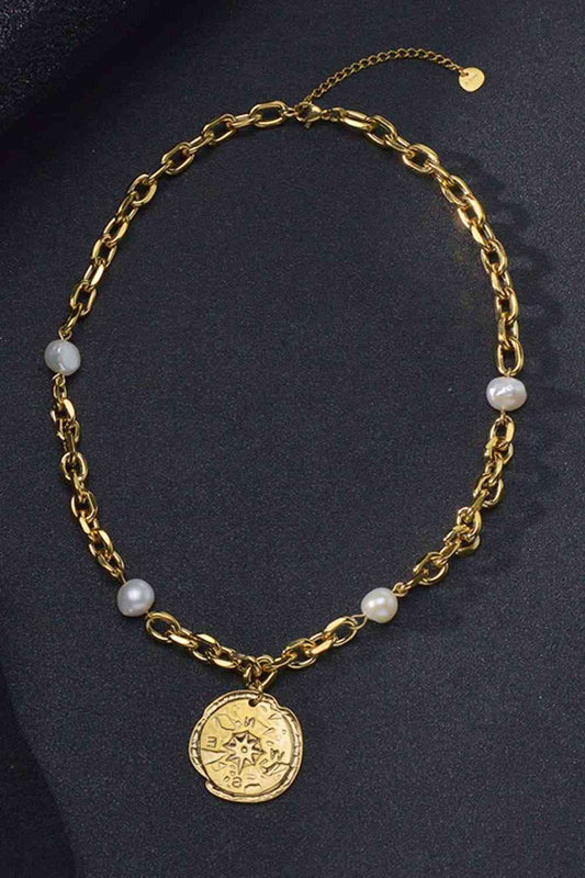 Collier avec pendentif en forme d'étiquette et de perles en acier inoxydable