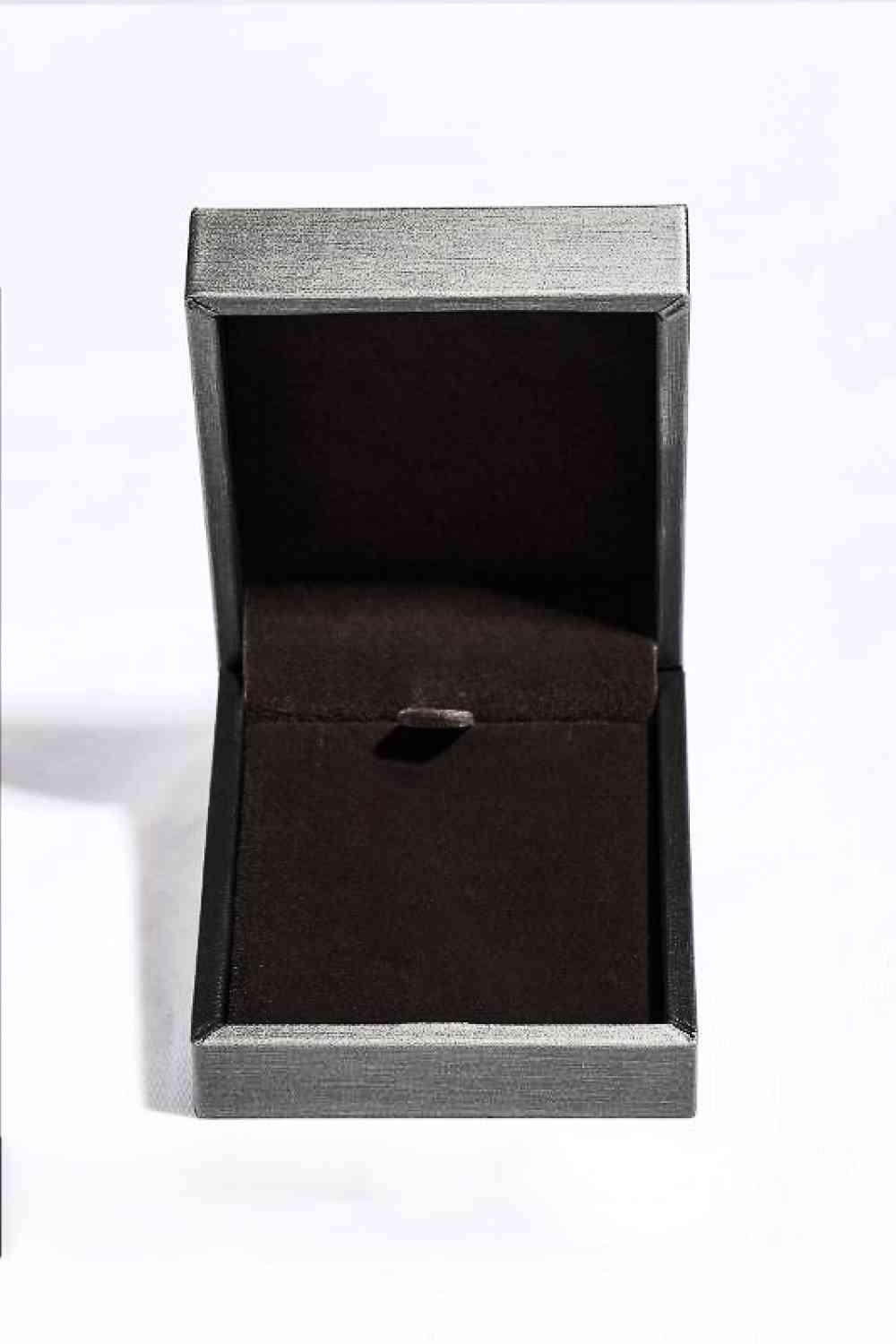 Collier minimaliste avec pendentif moissanite en argent sterling 925