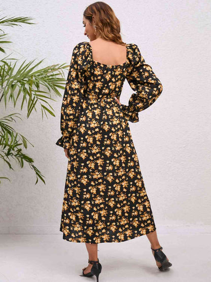 Robe midi fendue à manches volantées