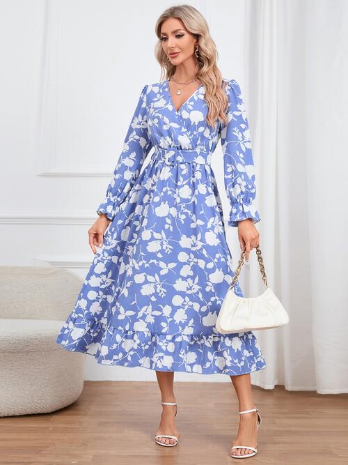 Vestido con sobrepelliz floral, manga con volante y dobladillo con volantes