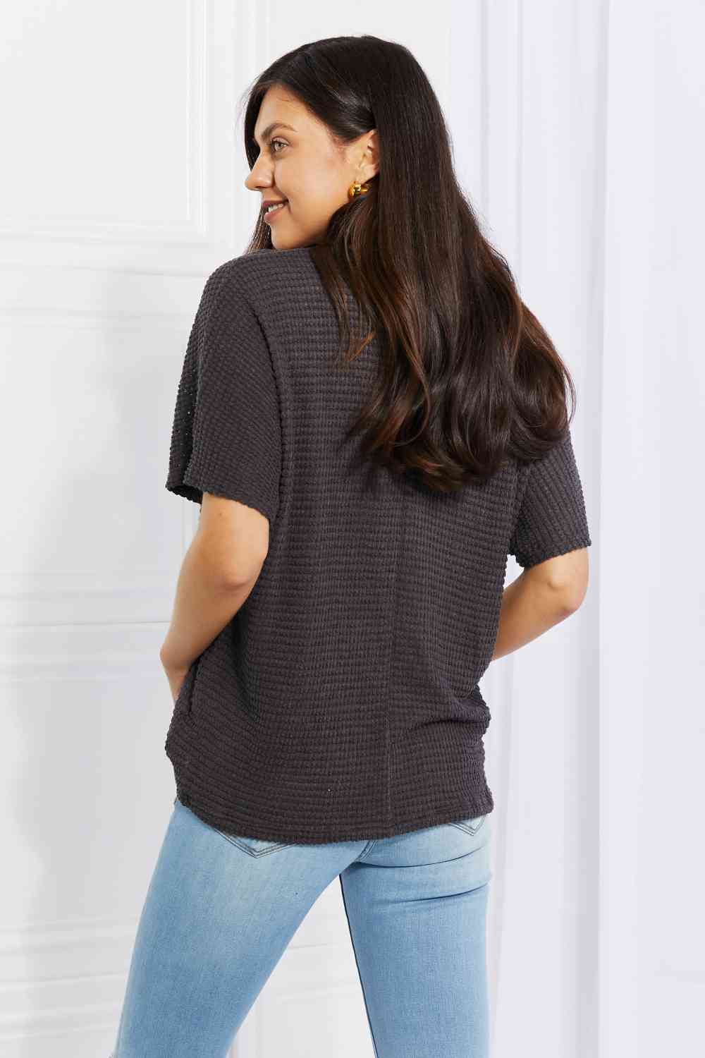 Suéter de jacquard con abertura en forma de cerradura Spring It On de tamaño completo de Zenana en gris