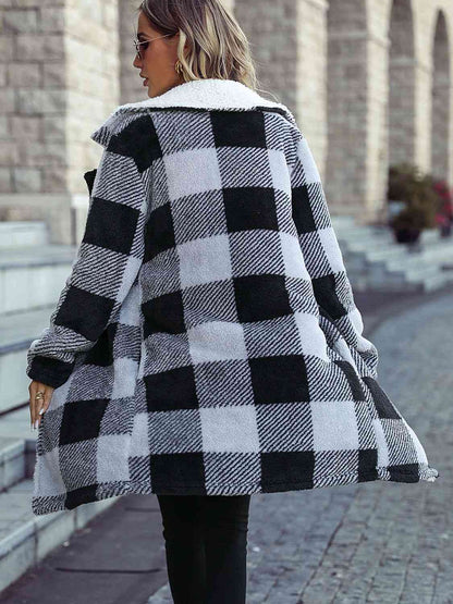 Manteau ouvert à carreaux avec poches