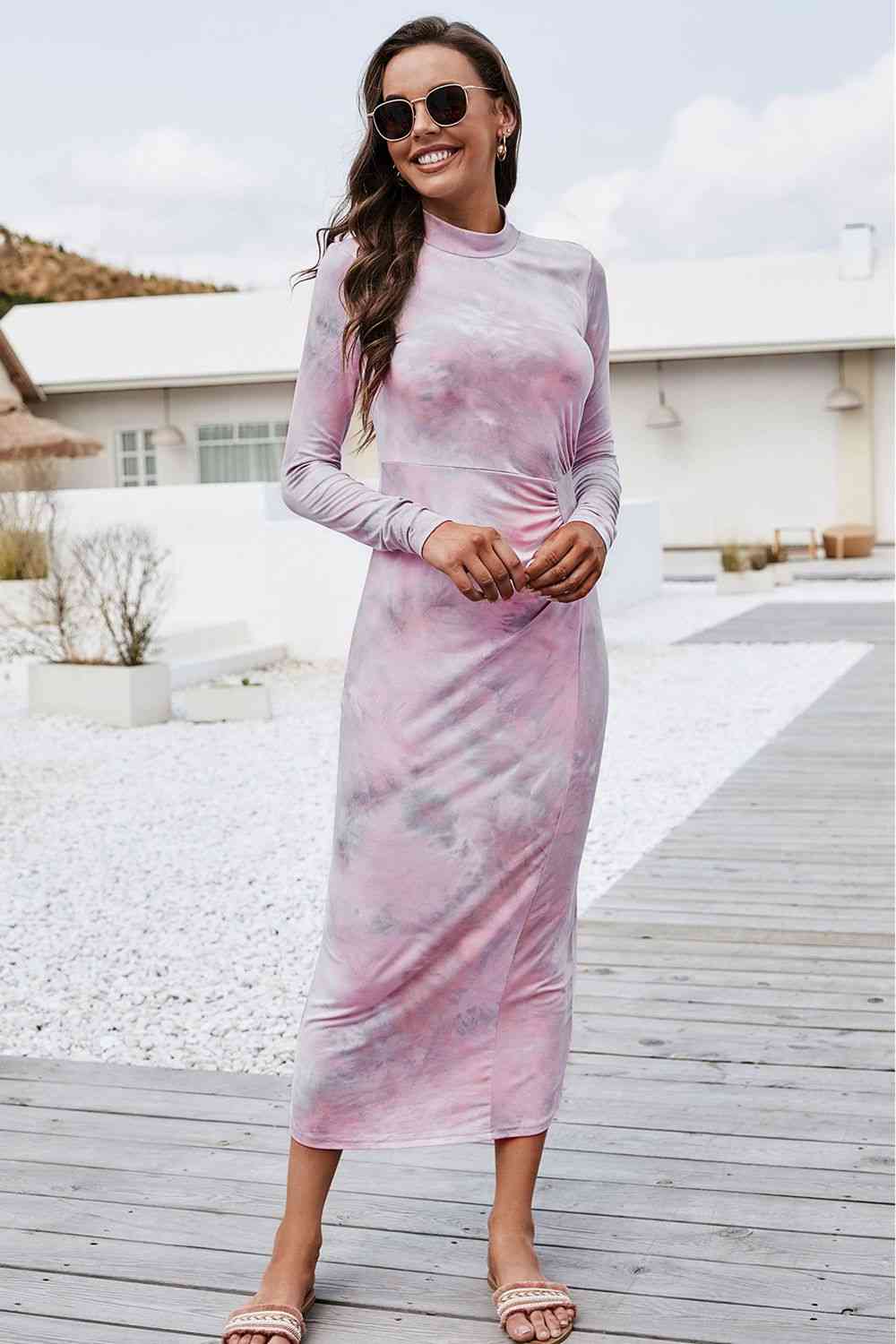 Robe à manches longues et col montant tie-dye