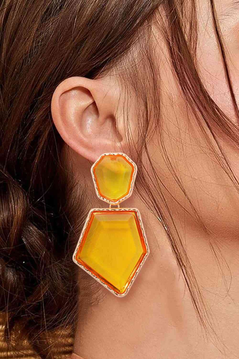 Boucles d'oreilles pendantes en résine avec cadre en alliage de zinc de forme géométrique