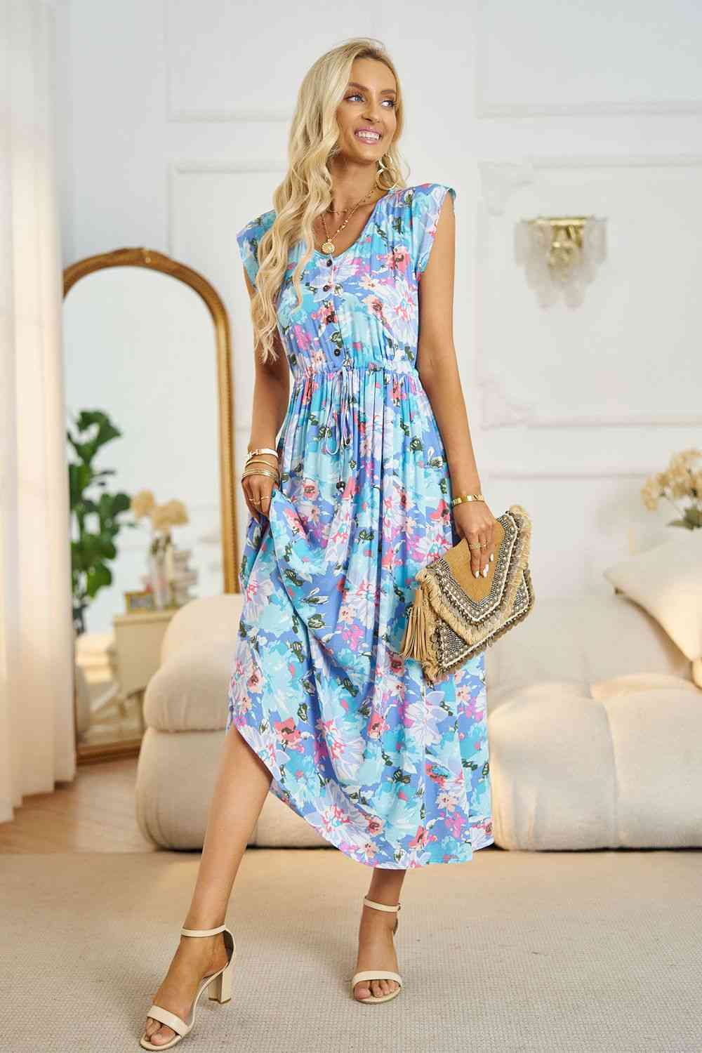 Vestido midi floral con cuello en V y línea A