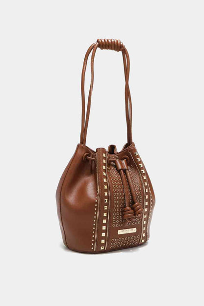 Nicole Lee USA Bolso bombonera Amy con tachuelas