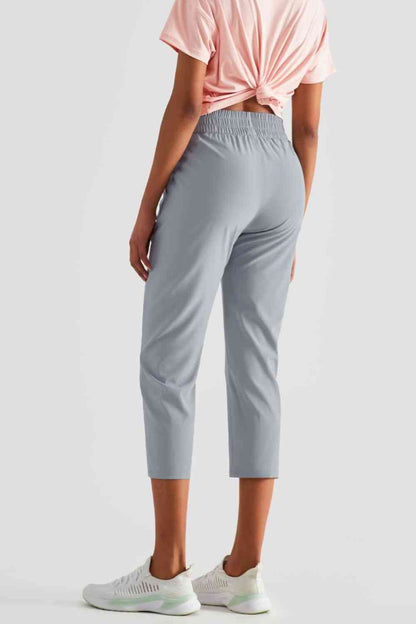 Pantalon de sport court à taille élastique