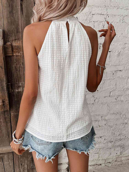 Top con detalle de lunares y cuello halter