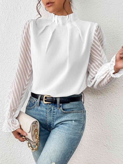 Blusa de manga con volante y cuello simulado