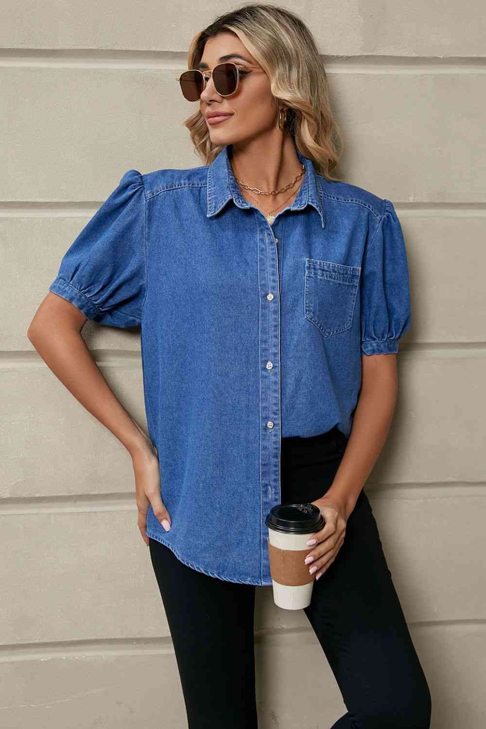 Top denim con cuello y mangas abullonadas