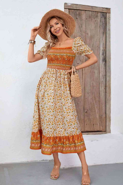 Vestido bohemio con mangas abullonadas y cuello cuadrado