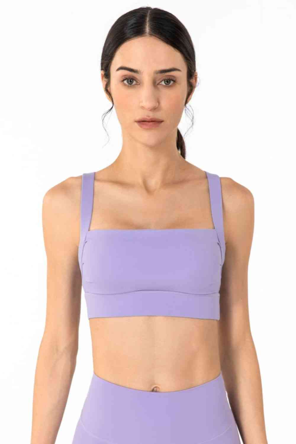 Soutien-gorge de sport à détails plissés et dos ouvert