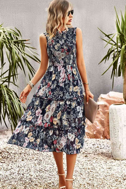 Robe midi smockée sans manches à volants