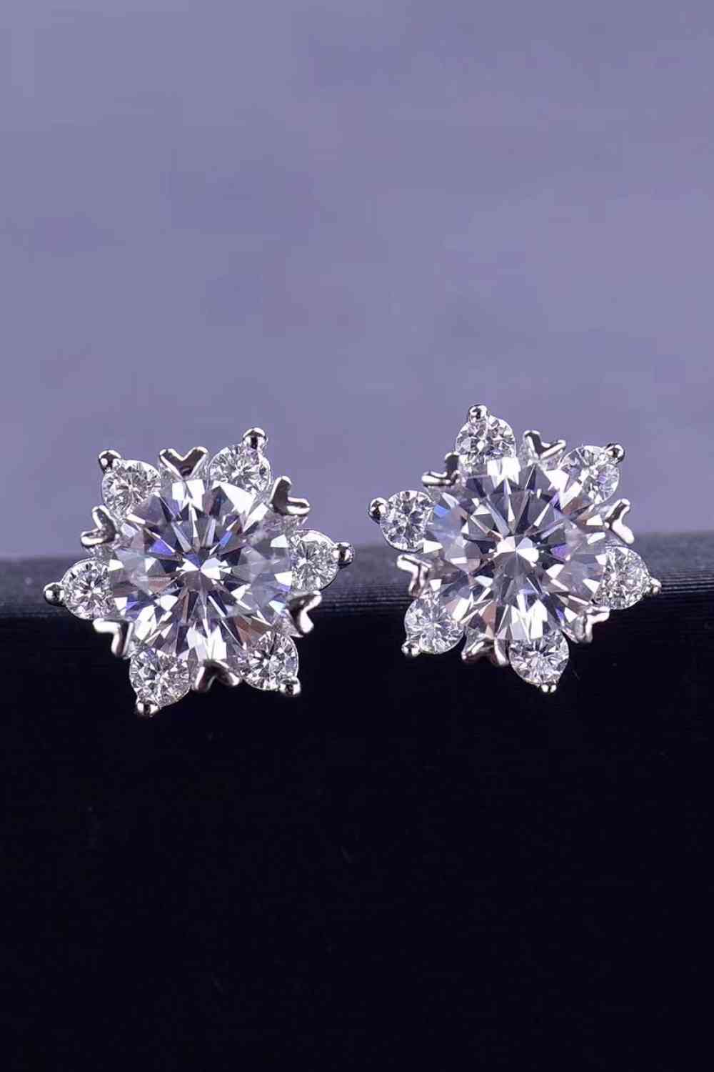 Boucles d'oreilles florales en moissanite 2 carats