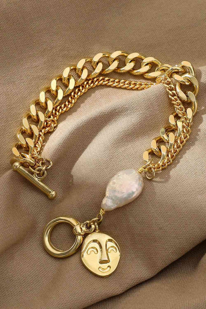 Bracelet chaîne dorée et perles 