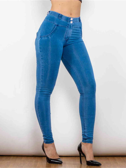 Jean skinny boutonné pleine taille